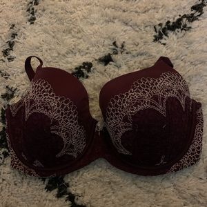 Victoria’s Secret 38DDD Body by Victoria Demi Bra